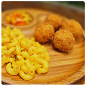MAC N CHEESE WITH POTATO AND CHEESE BALLS